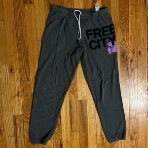 FREE CITY Sweatpants size Small